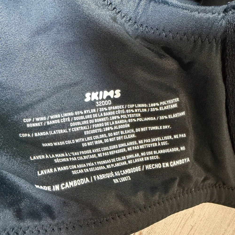 SKIMS Bra - Picture 3 of 4